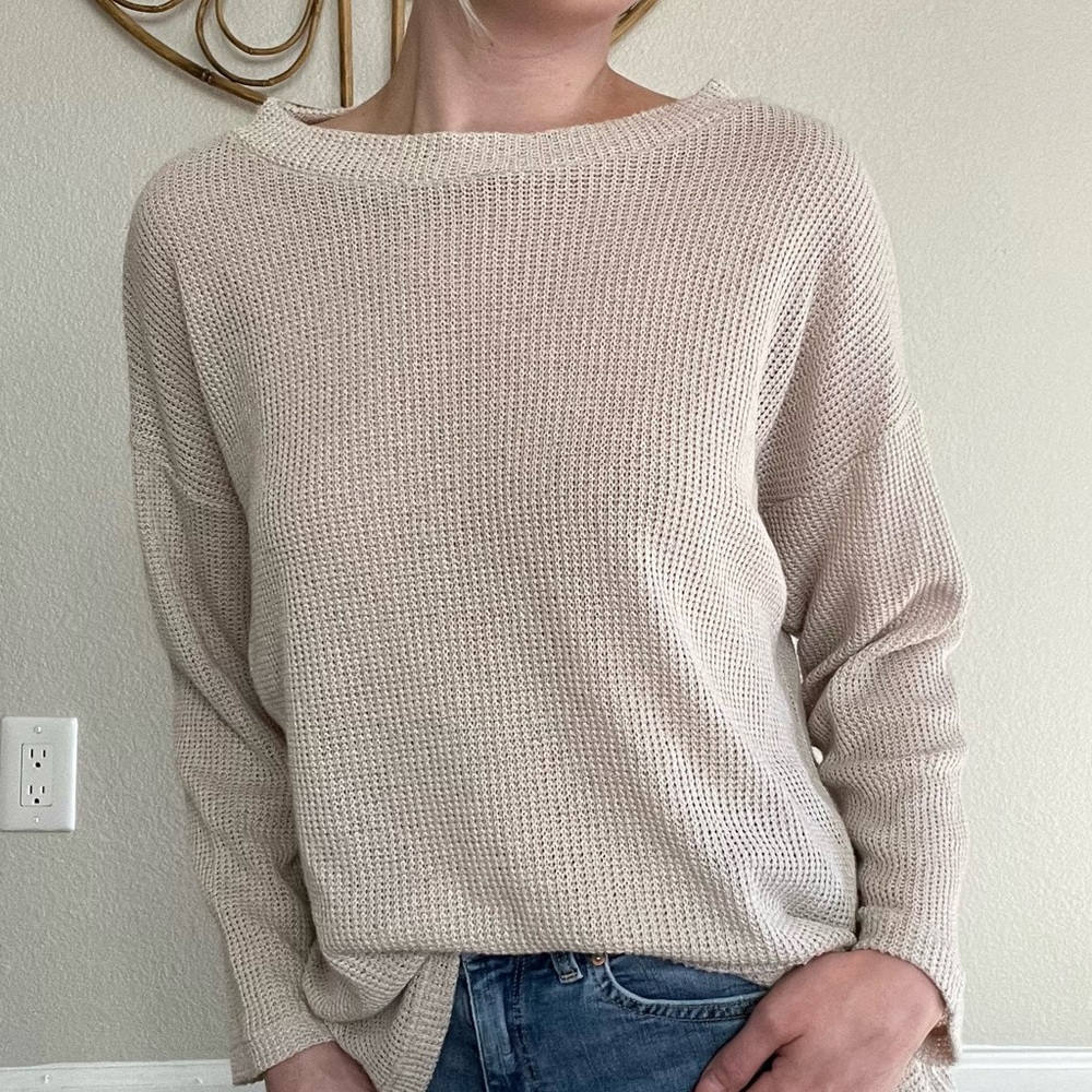 Open-Back Sweater - Picture 6 of 7